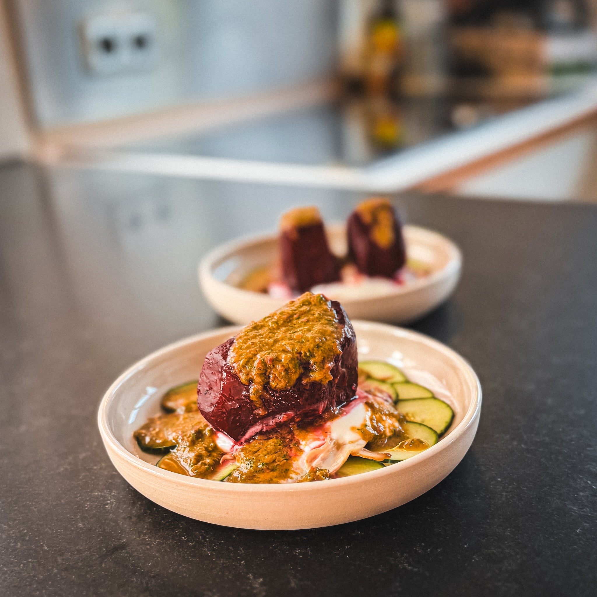 Teller klein SARA beige