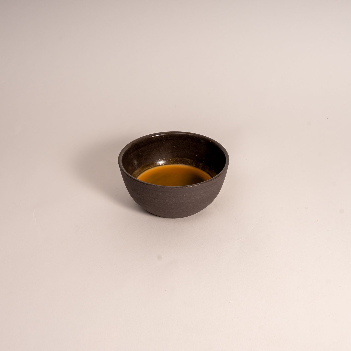 Cappuccino Tasse KUMO grau/schwarz - Mura Mura Ceramics