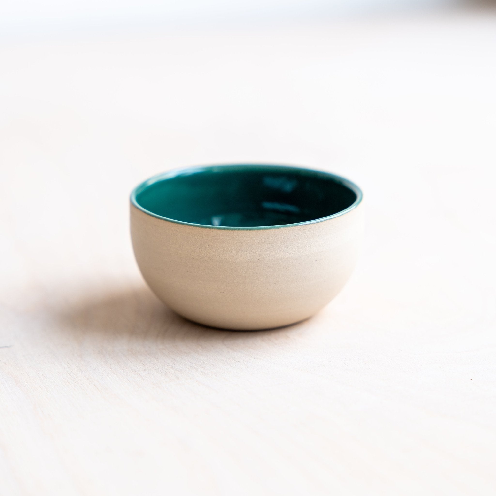 KUMO Flat White Grün - Mura Mura Ceramics
