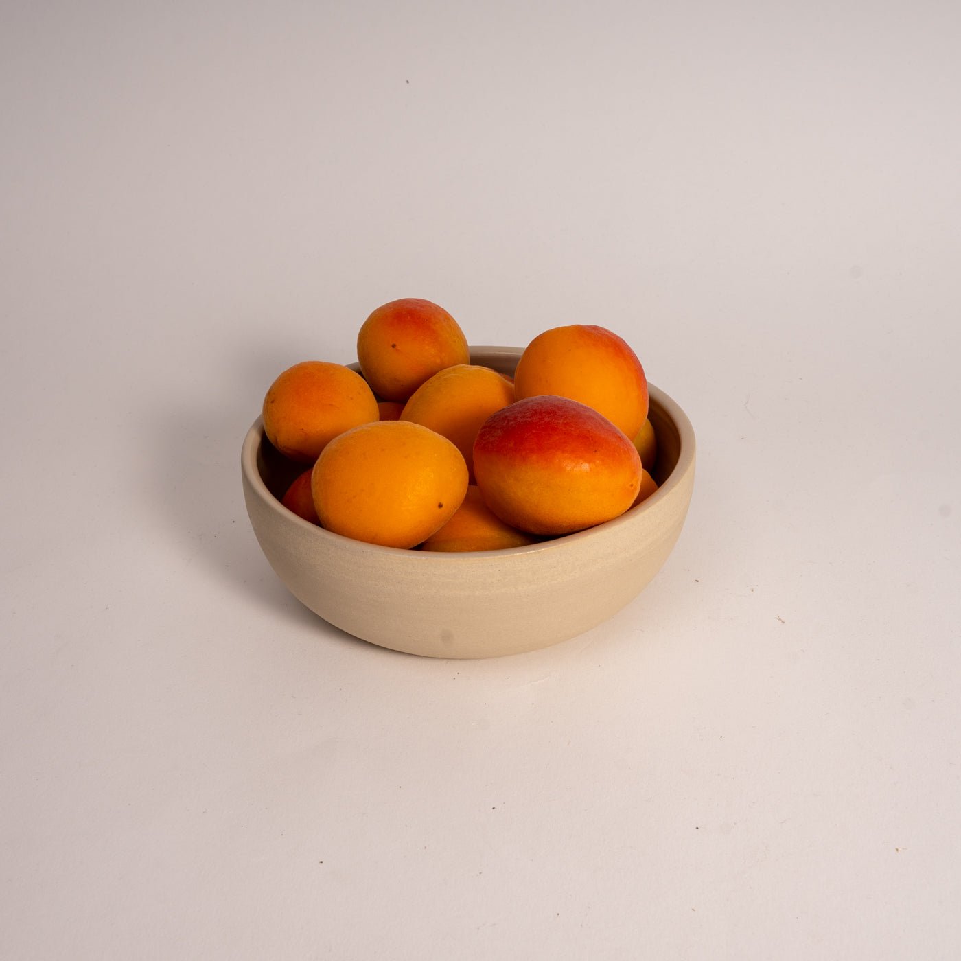 BōRU klein beige | handgemachte Schüssel - Mura Mura Ceramics