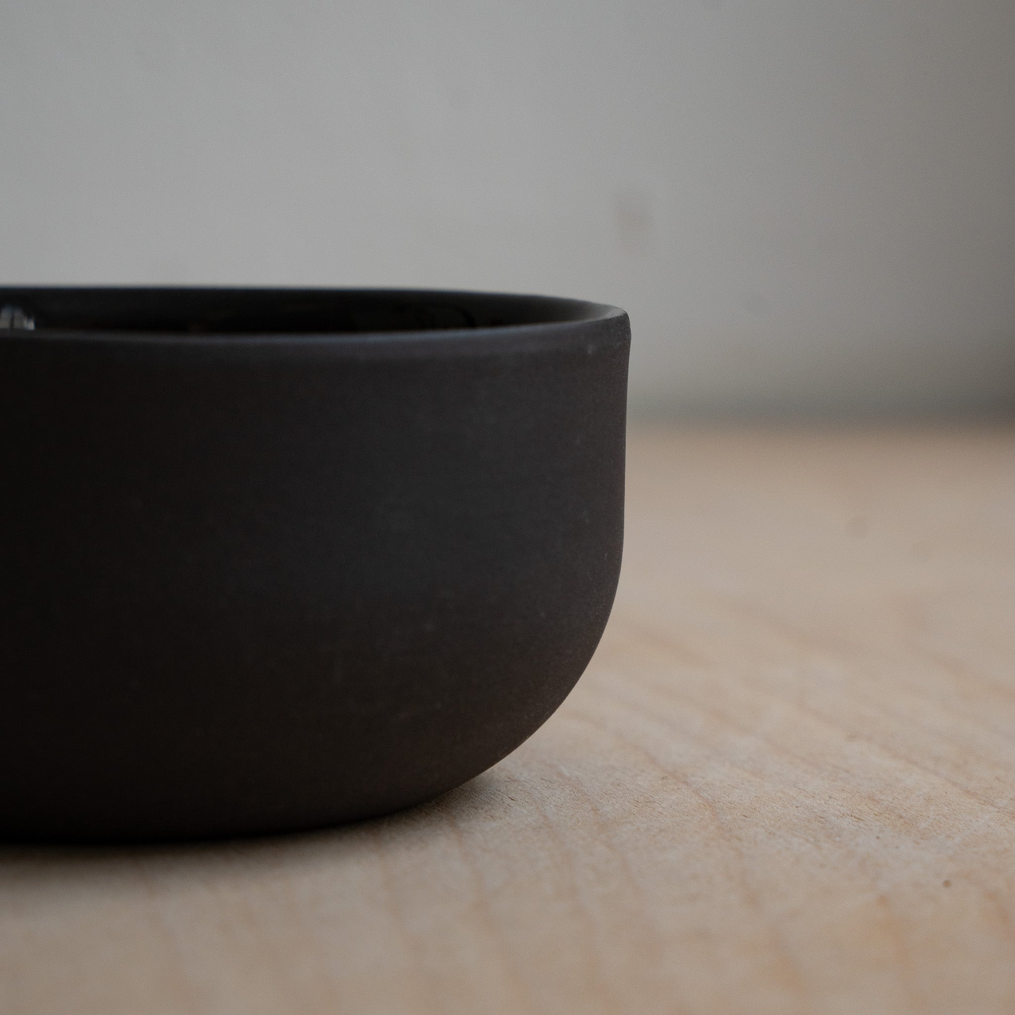 KUMO Cappuccino Tasse grau/schwarz