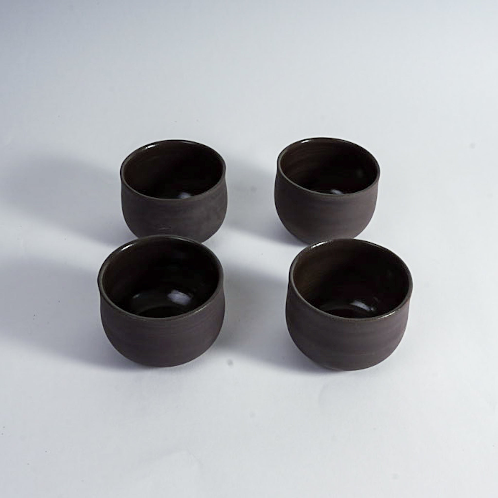 OCHA grau/schwarz | handgemachte Teetasse (Matcha) - Mura Mura Ceramics