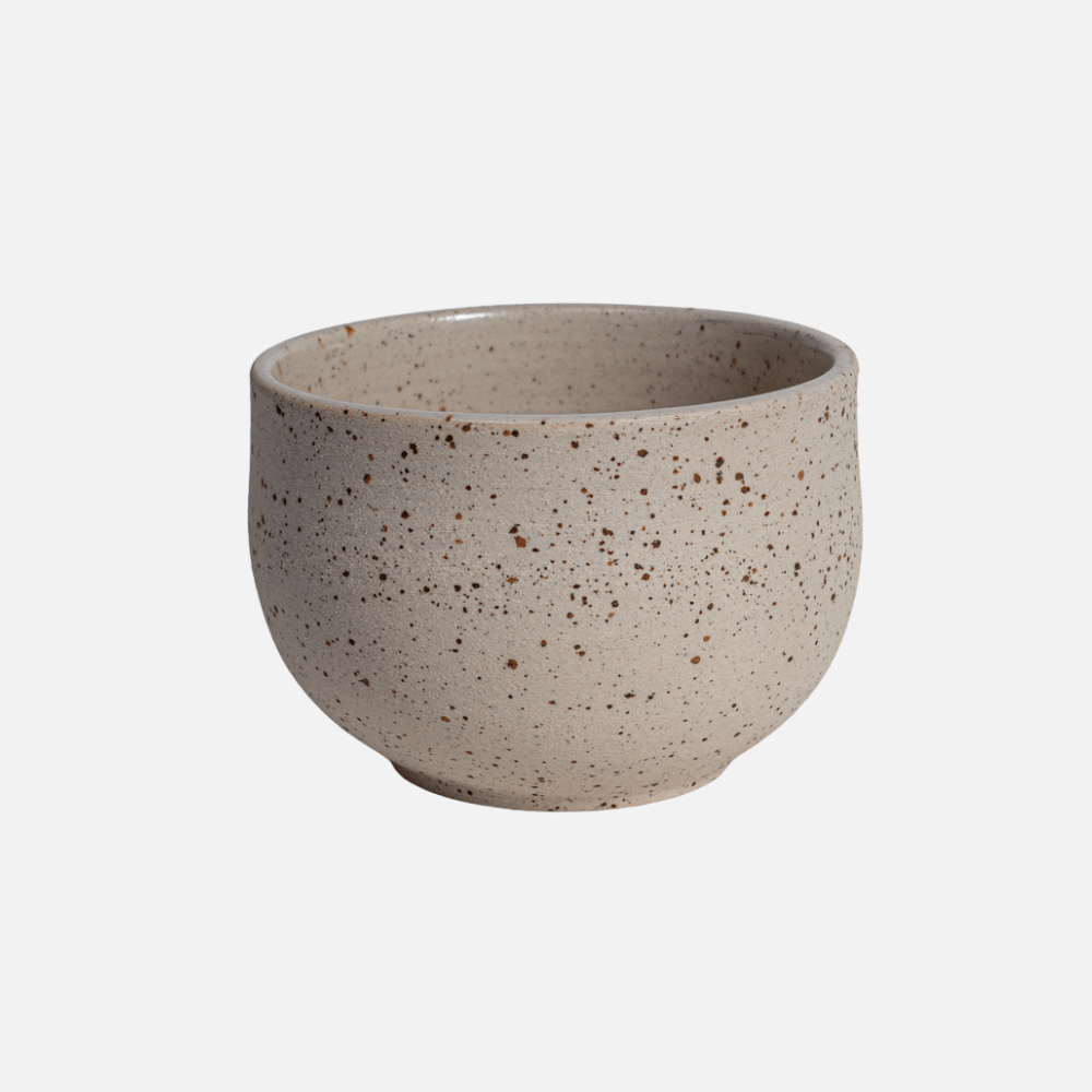 OCHA mit Spots | handgemachte Teetasse (Matcha) e - Mura Mura Ceramics